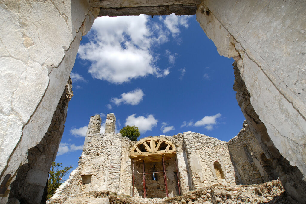 Ruines de Châteauneuf les Moustiers